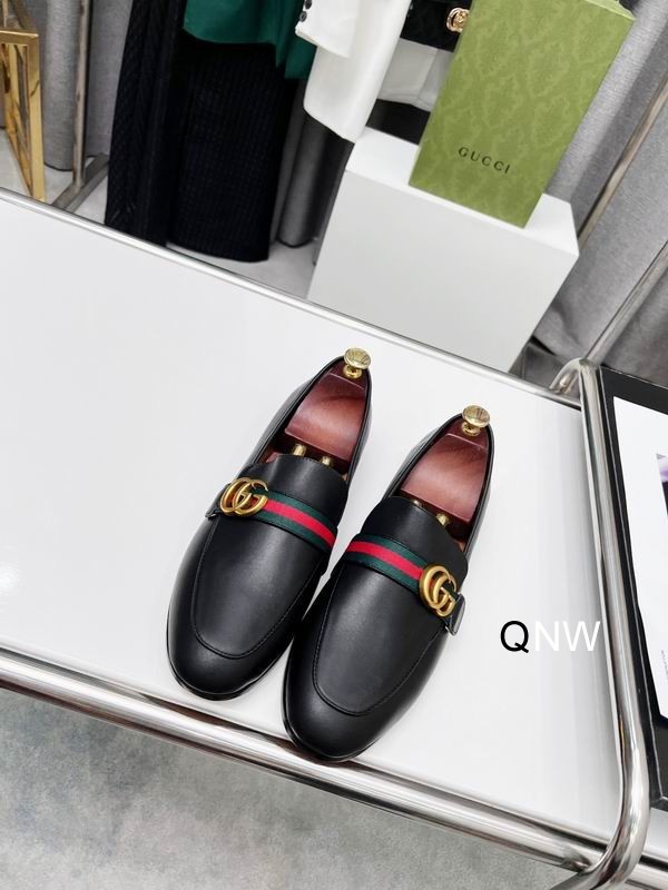 Gucci Men's Shoes 348